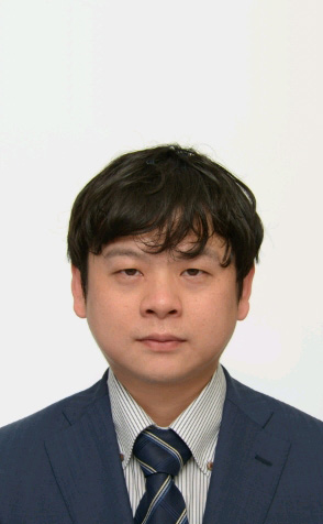 羅 章奕